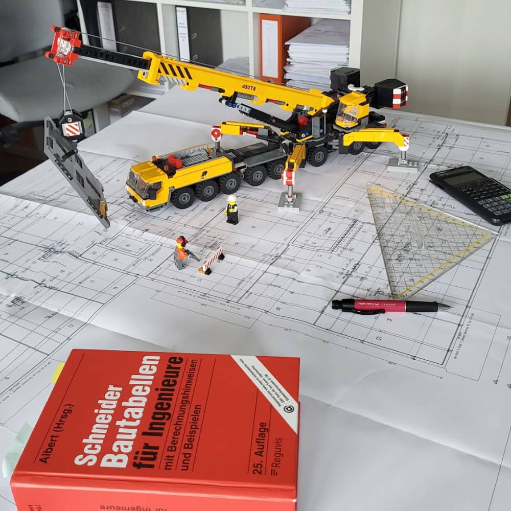 Tragwerksplanung - hier: Zeichenpläne im Ingenieursbüro